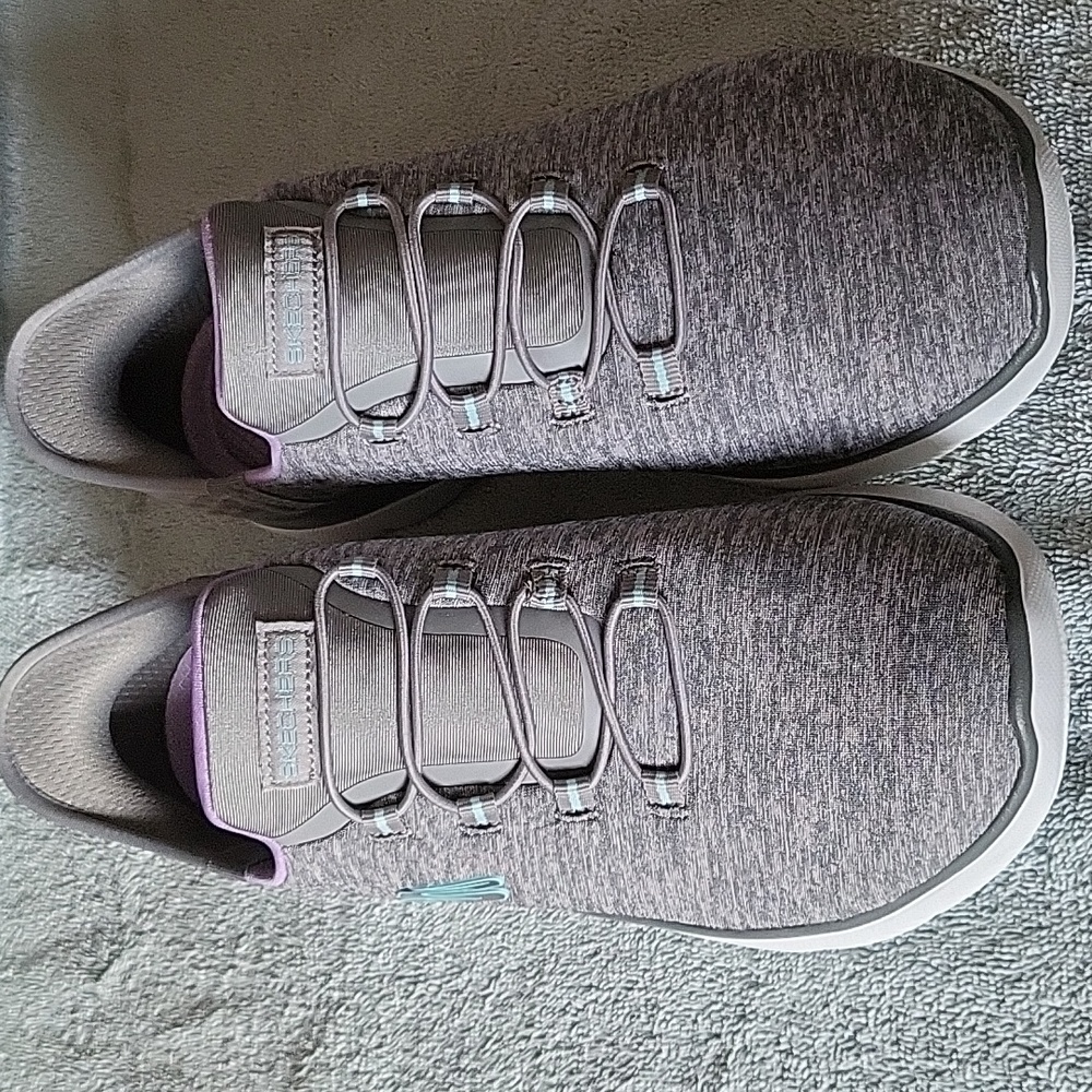 Sketchers Hands Free Slip-Ins NWOB